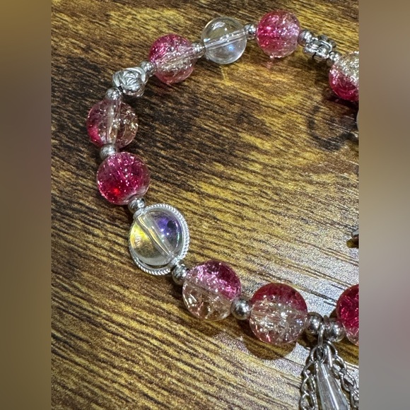 Elegant Pink and Silver Beaded Bracelet - Picture 3 of 3
